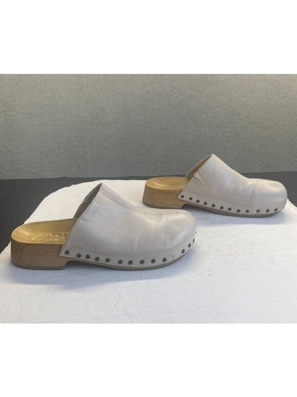 Zara off white studded flat heel clogs,Size 38,Womens Shoes Sandals
